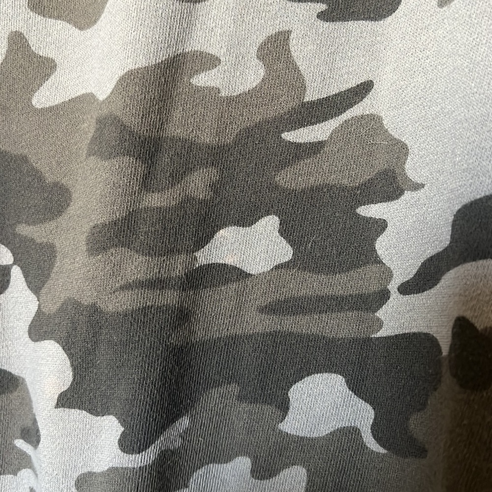Universal Thread Crew Neck Sweatshirt - Picture 4 of 4
